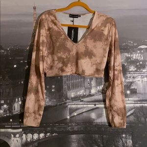 Brown tie dye print V neck long sleeve crop top